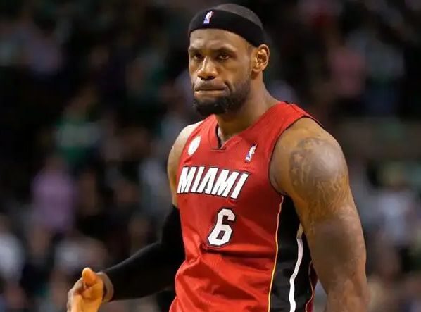 5.82亿历史第一！老詹22年生涯签了多少份合同？未来有望再创新高