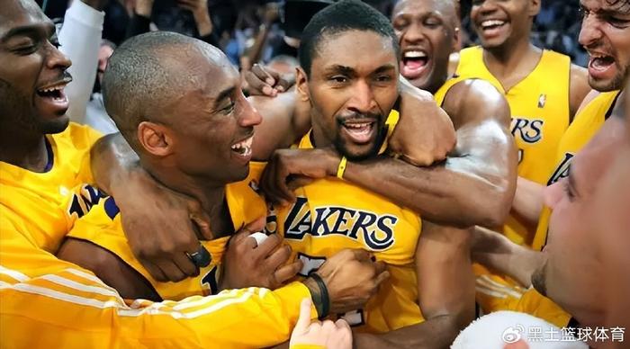 王治郅99年次轮被NBA选中，同届还有哪些球星？二轮秀跻身名人堂