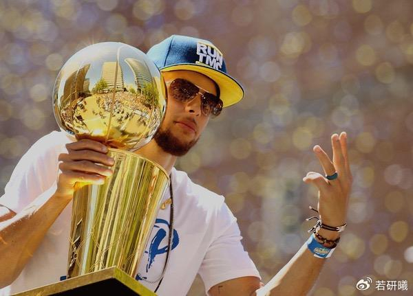 29岁欧文和29岁库里，数据全面对比后，才发现他被低估了|斯蒂芬·库里|凯里·欧文|金州勇士队|体育数据分析|三分球_新浪体育_新浪新闻